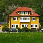 Alojamento de Acomodação e Pequeno-almoço Gaestehaus Egger *